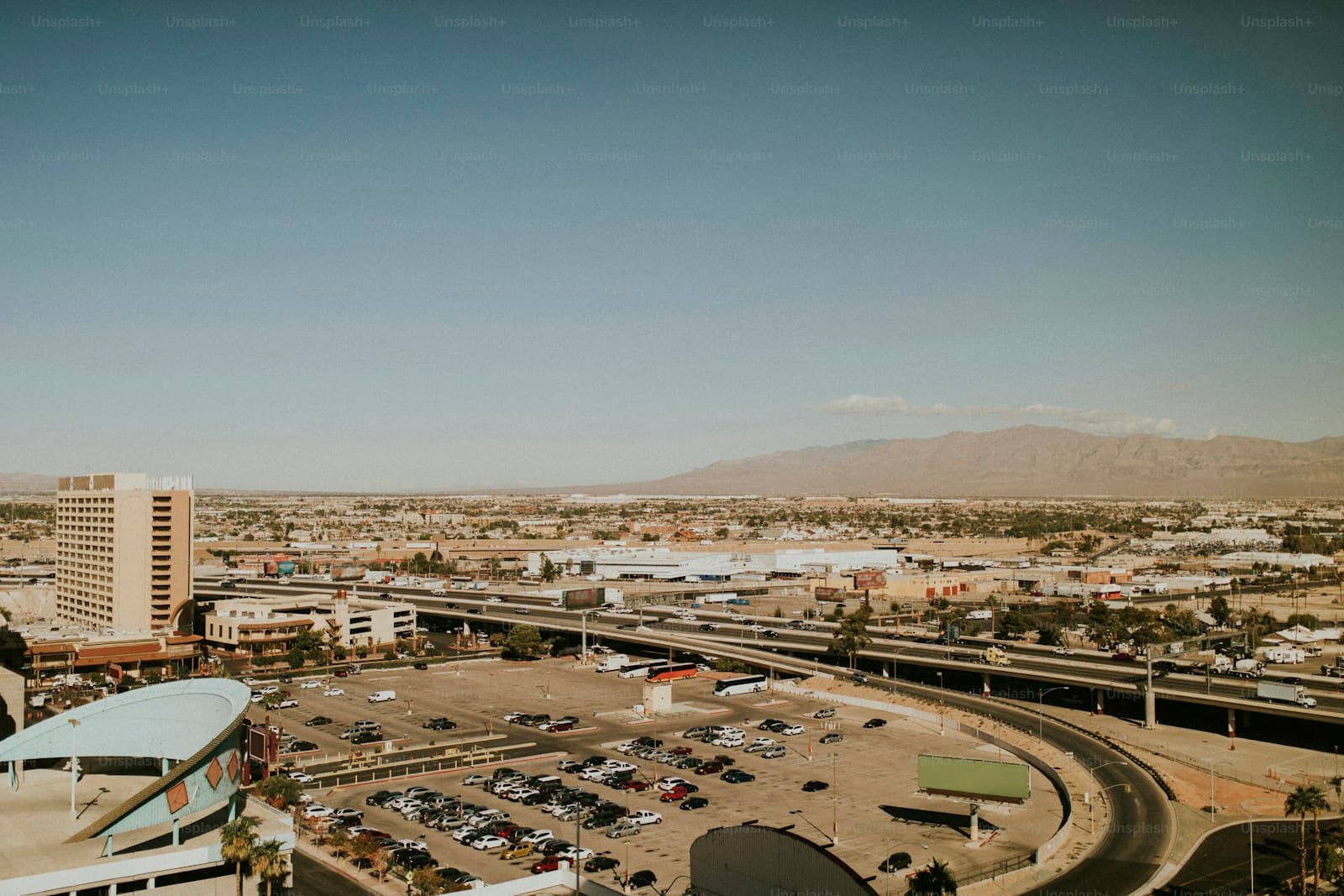 Chandler, Arizona cityscape and street view