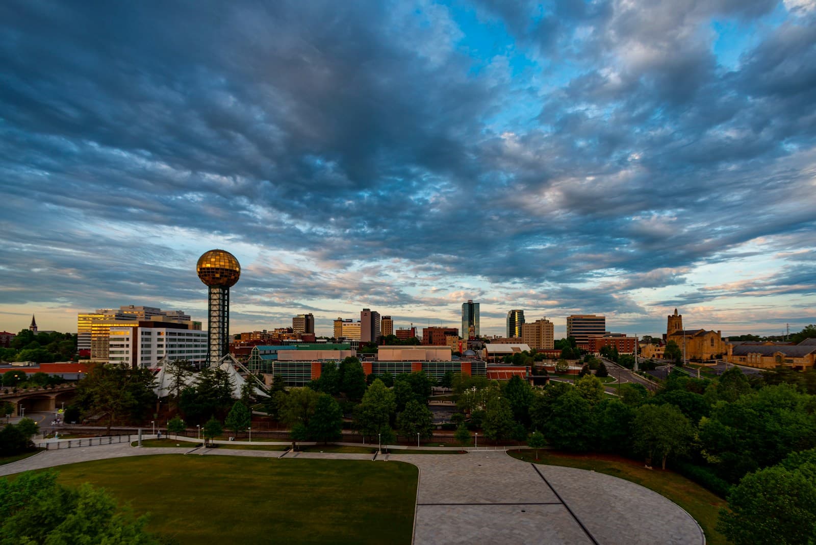 Knoxville, Tennessee cityscape and street view